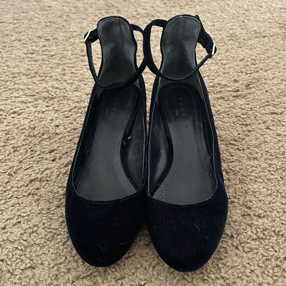 Sandro Velvet Block Holiday Heels ❄️🤍
